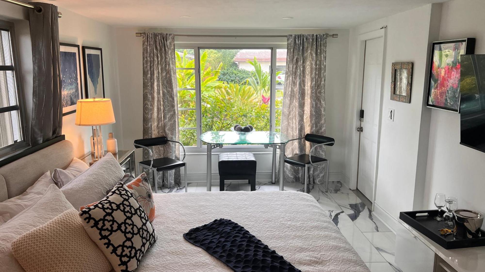 Paradise Gardens-Wilton Manors- Male Only 외부 사진