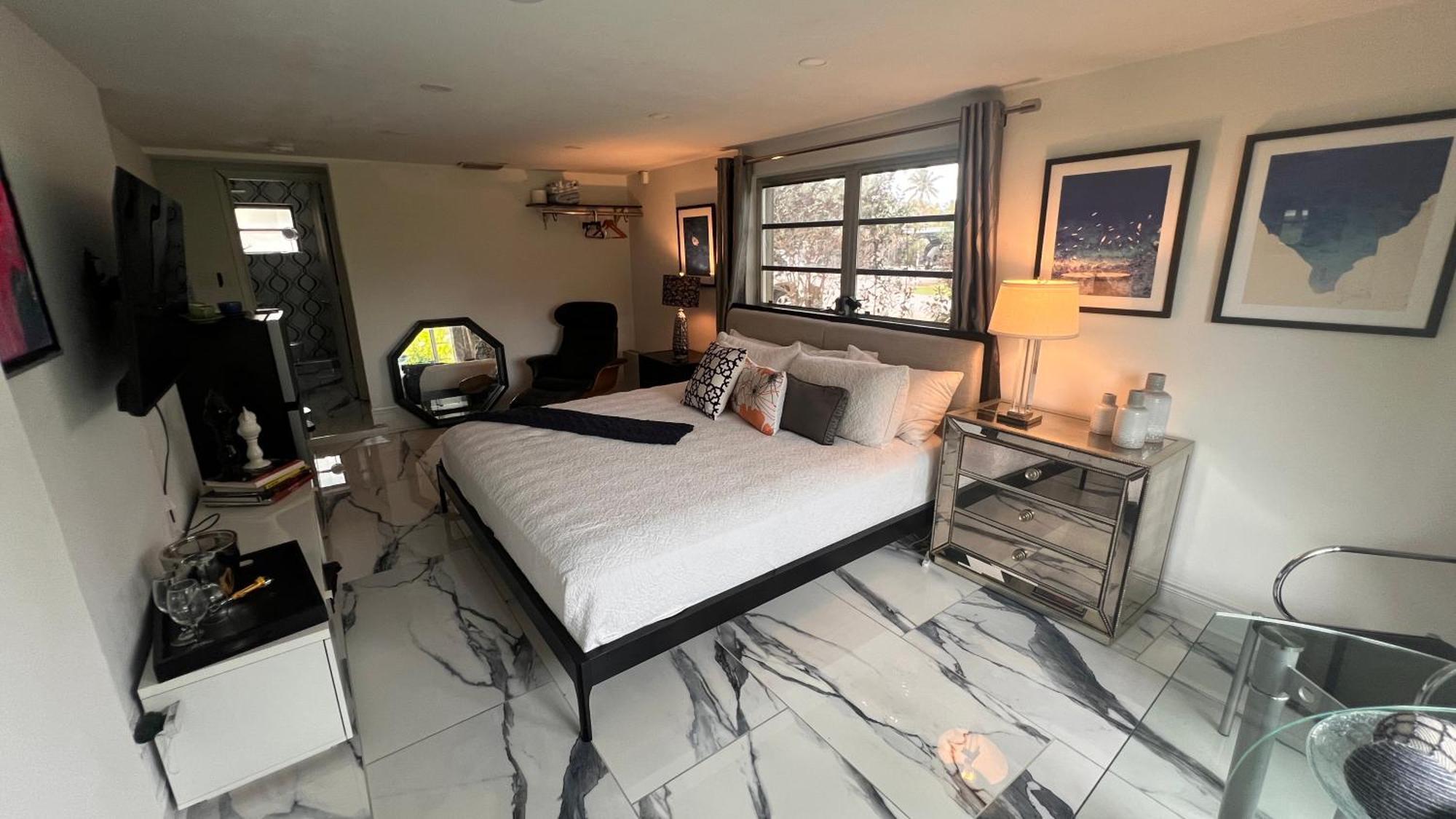 Paradise Gardens-Wilton Manors- Male Only 외부 사진